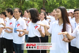 廣州拓展訓練協(xié)助企業(yè)提升個人